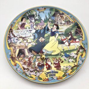 Disney Vintage Snow White Musical Plate